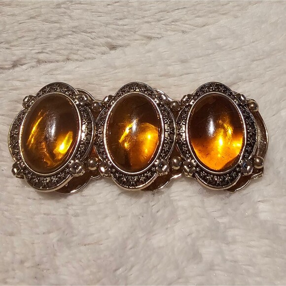 Elegant Faux Goldtone and Amber Strech Bracelet - Picture 3 of 4